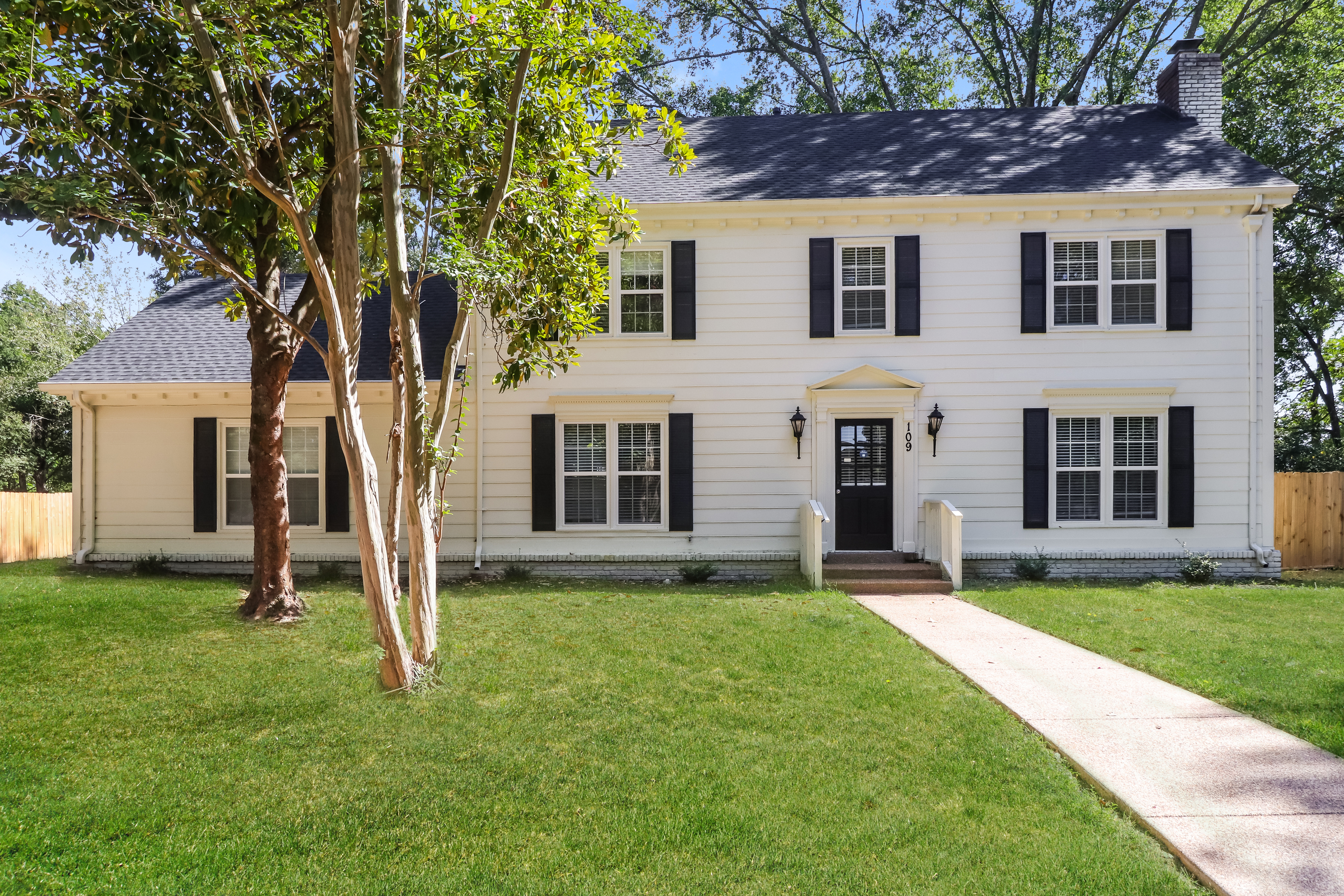 109 W PECAN VALLEY ST COLLIERVILLE, TN 38017